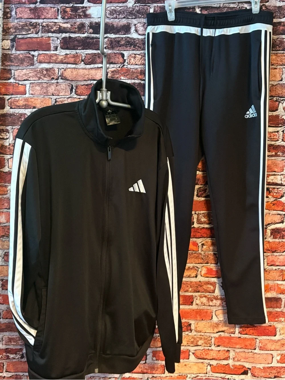 adidas Men’s Black Track Suit Jacket and Joggers with 3 White Stripes Size Large